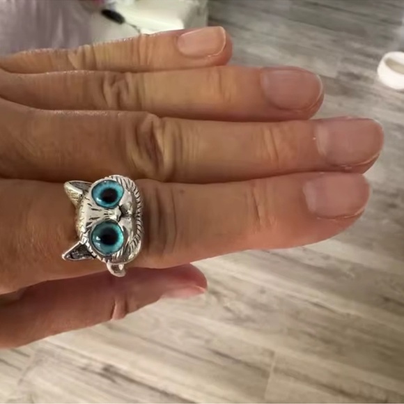 Cat Blue Eyes Silver Ring - Picture 7 of 16